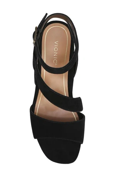 Vionic Samara Block Heel Sandal In Black