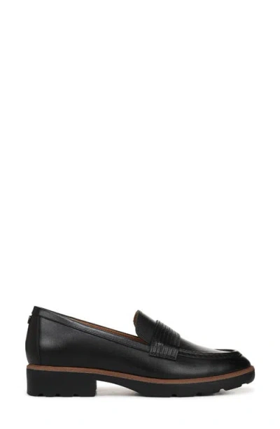 Vionic Corinne Loafer In Black