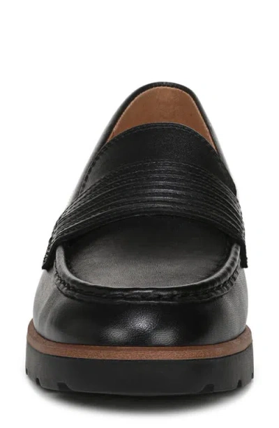 Vionic Corinne Loafer In Black