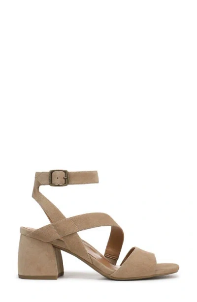 Vionic Samara Block Heel Sandal In Sand