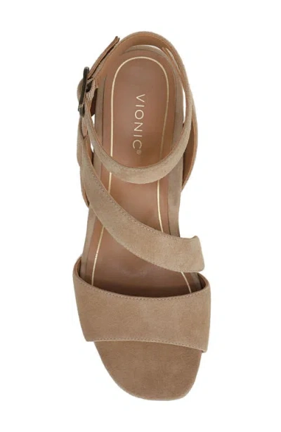 Vionic Samara Block Heel Sandal In Sand