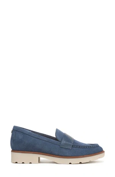Vionic Corinne Loafer In Blue