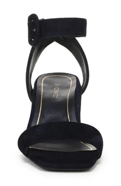 Vionic Zinfandel Sandal In Blue