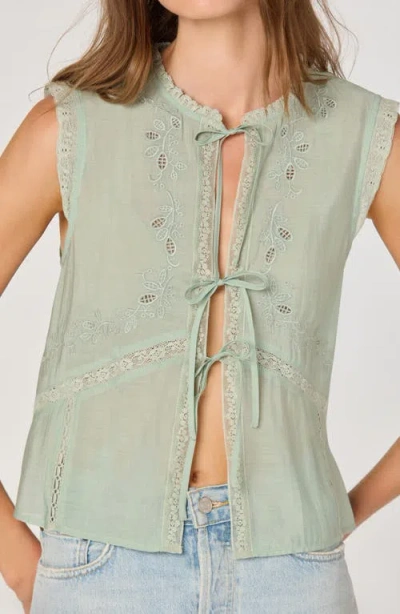 Astr The Label Lace Trim Tie Front Top In Green
