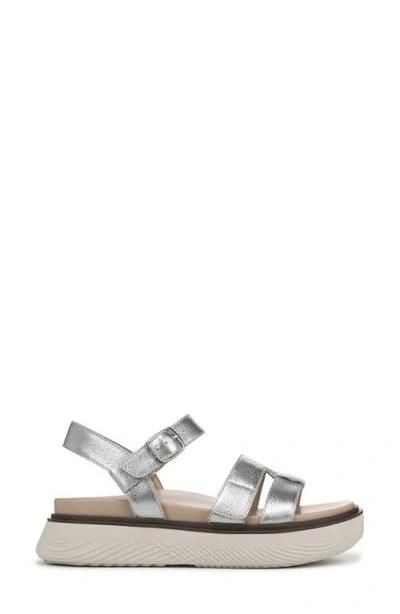 Vionic Solana Metallic Platform Sandal In Silver