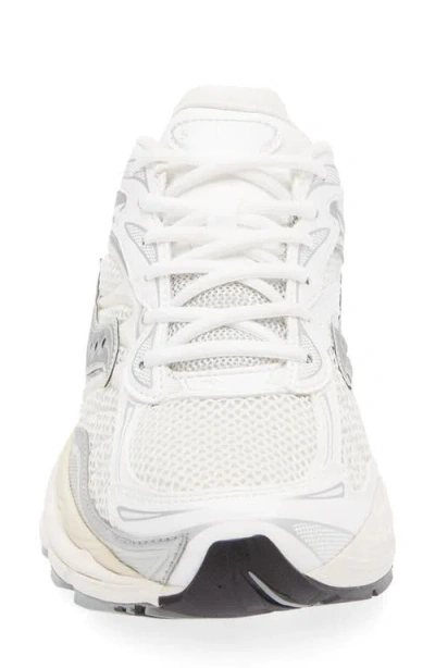 Saucony Gender Inclusive Progrid Omni 9 Sneaker In White