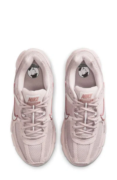 Nike Zoom Vomero 5 Sneaker In Pink