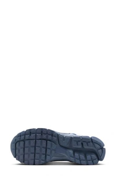 Nike Zoom Vomero 5 Sneaker In Purple