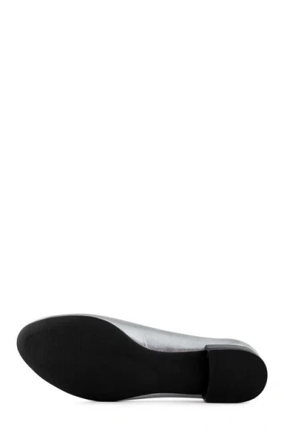 Marc Joseph New York Madison Leather Flat In Silver