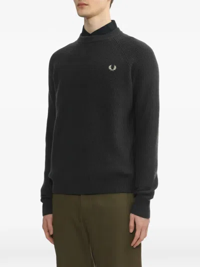 Fred Perry Logo-embroidered Sweater In Gray