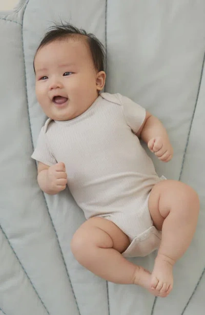 Mori Ribbed Short Sleeve Bodysuit In Neutral
