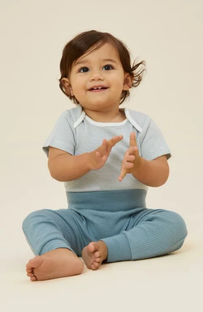 Mori Short Sleeve Bodysuit In Gray