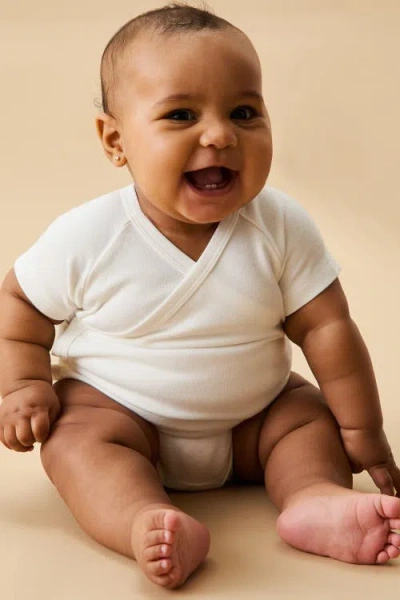 Mori Short Sleeve Kimono Bodysuit In White