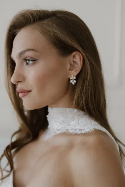 Untamed Petals Windsor Pearl Drop Earrings In Gold