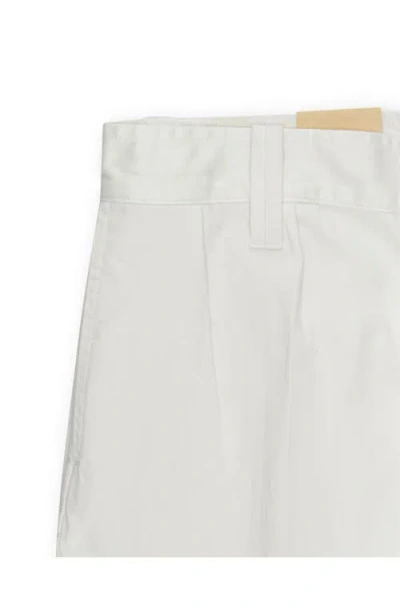 Fortela Bedford Herringbone Cotton Bermuda In White