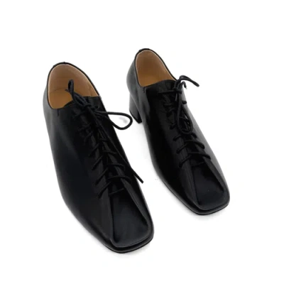 Amie Rafa Earl Choked Up Pump In Black