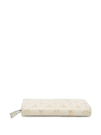 Pre-owned Louis Vuitton Zippy Wallet In White