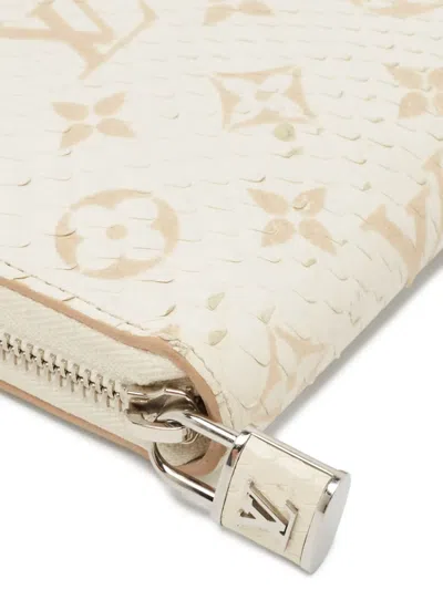 Pre-owned Louis Vuitton Zippy Wallet In White