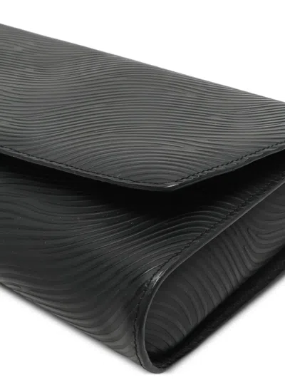 Pre-owned Aigner Vintage Wave-pattern Shoulder Bag In Black