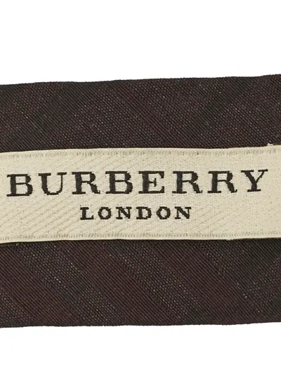 Pre-owned Burberry Silk Check Tie In Red