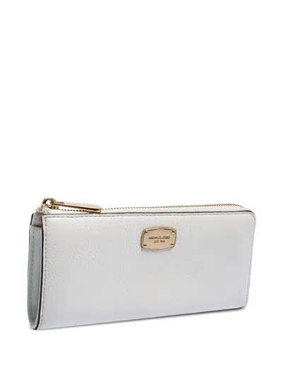 Pre-owned Michael Kors Vintage 2010 Zip-up Wallet In White