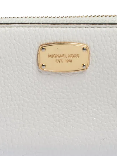 Pre-owned Michael Kors Vintage 2010 Zip-up Wallet In White