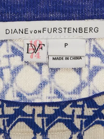 Pre-owned Diane Von Furstenberg Abstract-print Knit Top In Blue