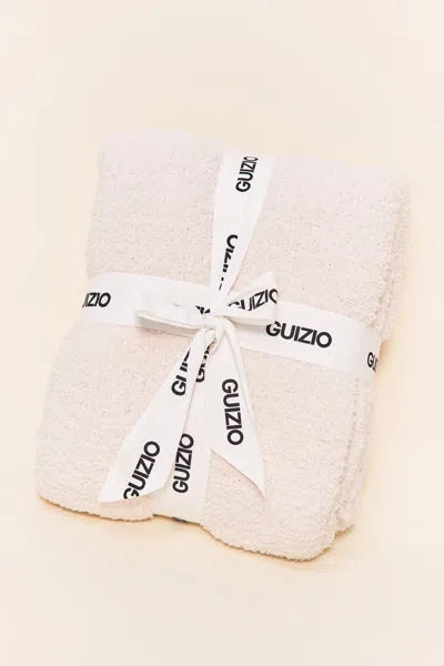 Danielle Guizio Ny Cloud Nine Throw Blankie In White