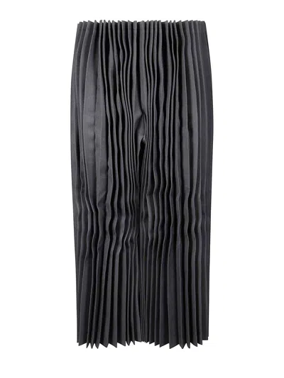 Comme Des Garçons Cropped Pleated Trousers With Structured Silhouette In Black