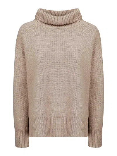 Be You Short-fit Turtleneck Sweater With High Collar And Side Slits In Pink