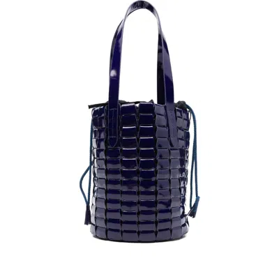 Dragon Diffusion Patent Leather Woven Bucket Bag In Black