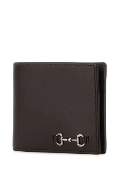 Gucci Men Brown Bi-fold Wallet With Horsebit On The Front And Embossed Logo On The Inside In Leather In Brown
