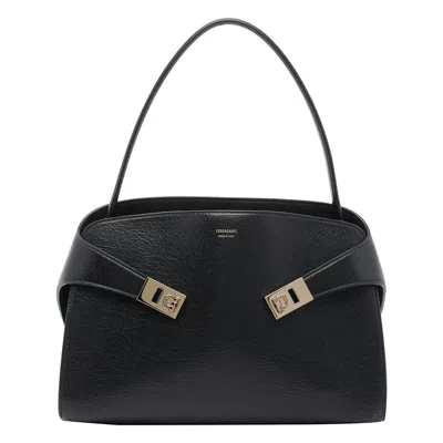 Ferragamo Hug Shoulder Bag In Black