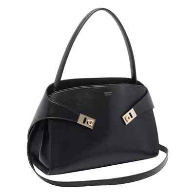 Ferragamo Hug Shoulder Bag In Black
