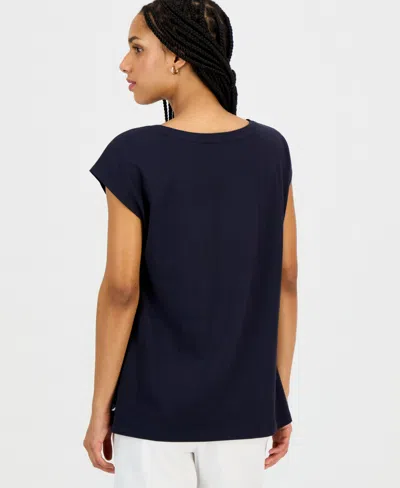 Nautica Jeans Women's Round-neck Embellished-heart T-shirt In Black