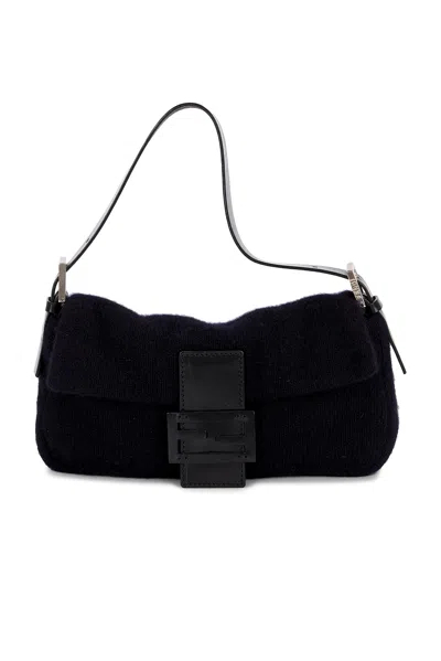 Pre-owned Fendi Vintage Baguette Shoulder Bag In Black