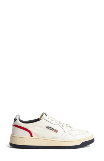 Autry Open Low Top Sneaker In White