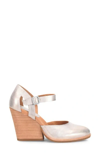 Kork-ease ® Harlow Wedge Pump In Gold