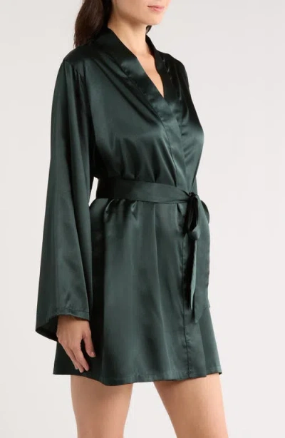 Kilo Brava Satin Robe In Green