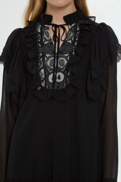 Gizia Short Black Dress With Long Sleeves And Tulle Details In Black