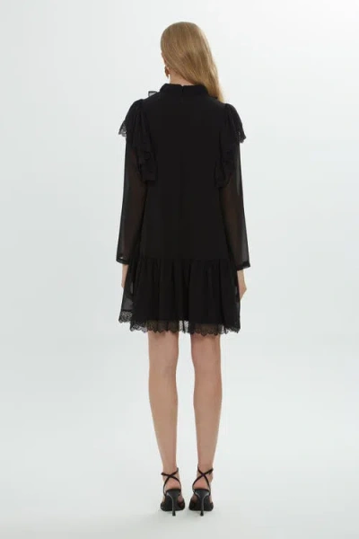Gizia Short Black Dress With Long Sleeves And Tulle Details In Black