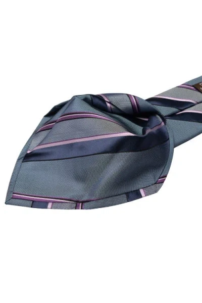 Elizabetta Rufino In Gray