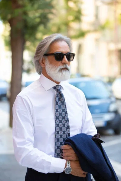 Elizabetta Amalfi In Blue