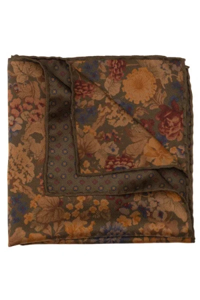 Elizabetta Vico In Green