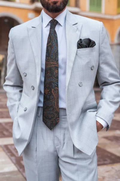 Elizabetta Marsala In Gray