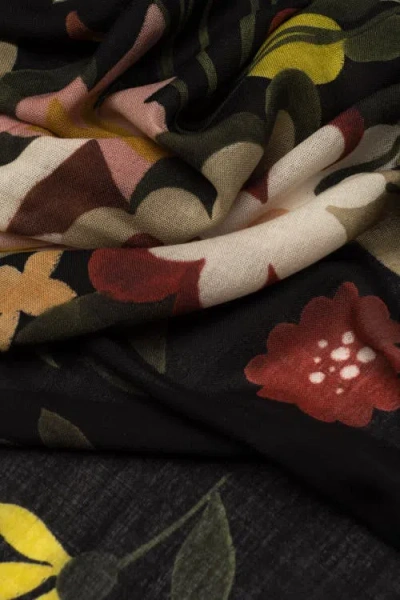 Elizabetta Rita In Black