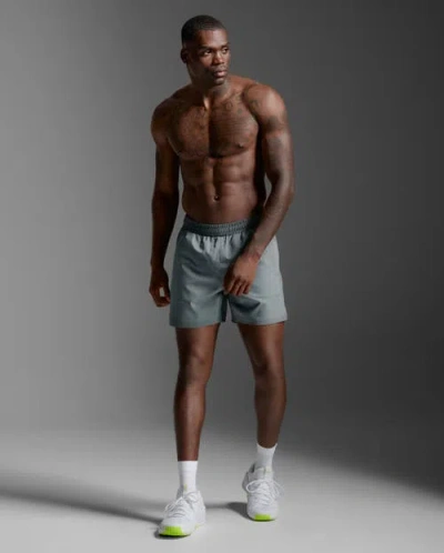 2xu Motion 5 Inch Shorts In White