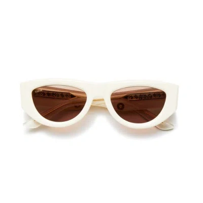 Vada Tokio Sunglasses In White