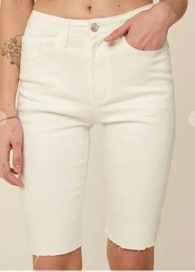 Listicle Amalfi Stretch Denim Shorts In White In White