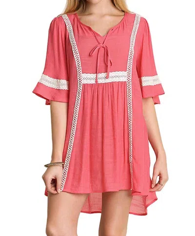 Umgee Bohemian Lace Short Dress In Coral In Pink